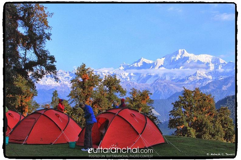 Camping on the meadows of Chopta